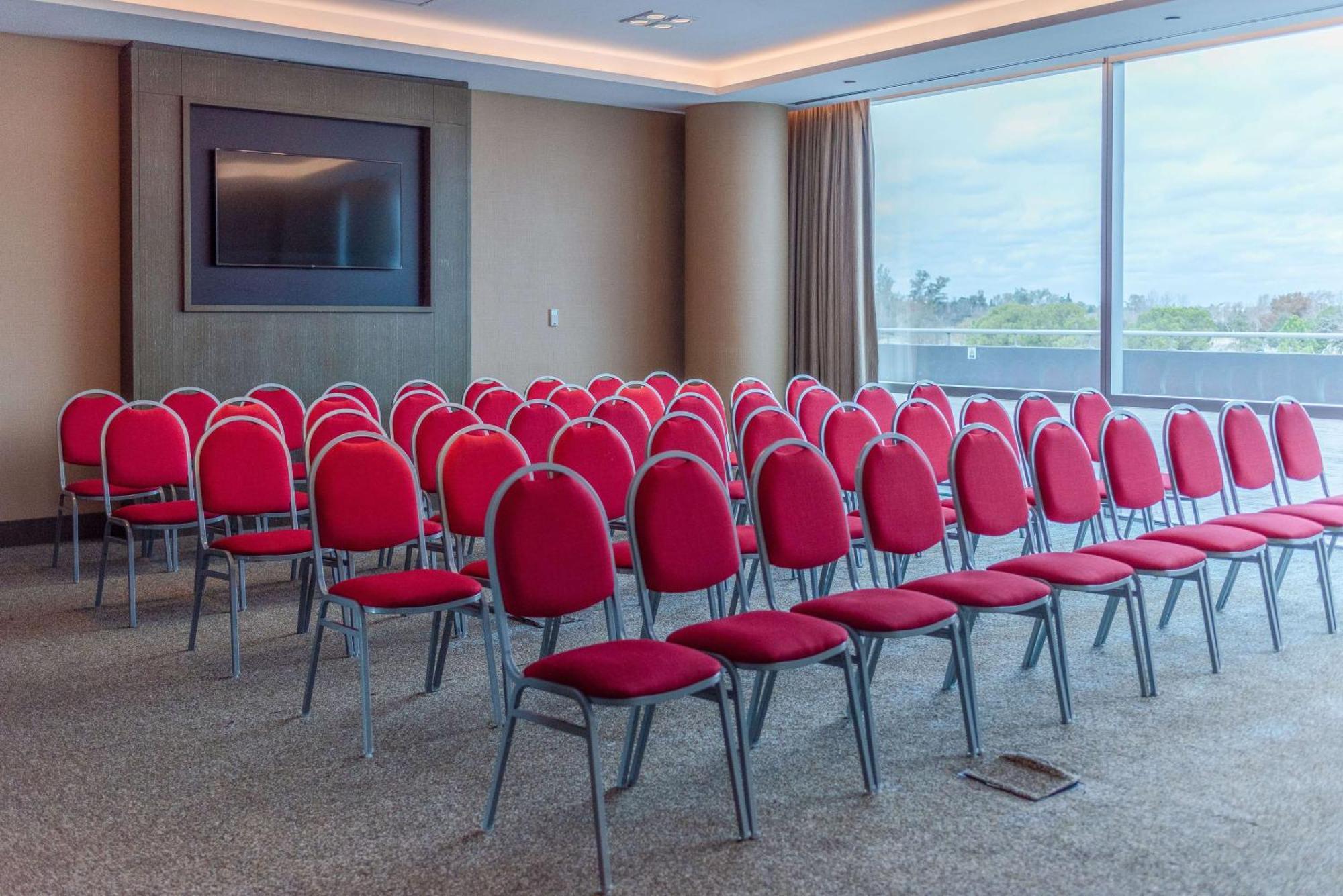 Hilton Pilar Hotel Екстериор снимка
