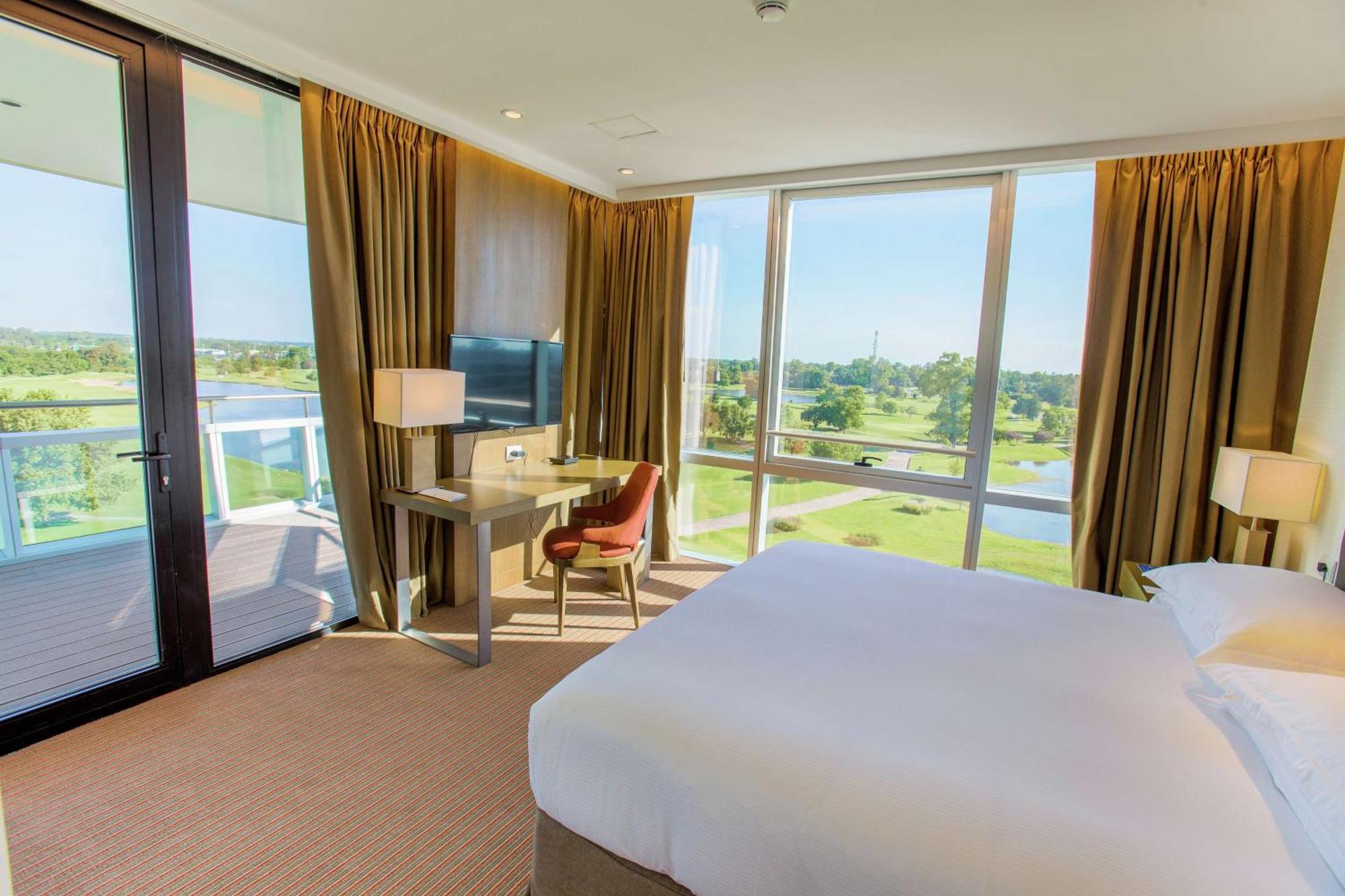 Hilton Pilar Hotel Екстериор снимка