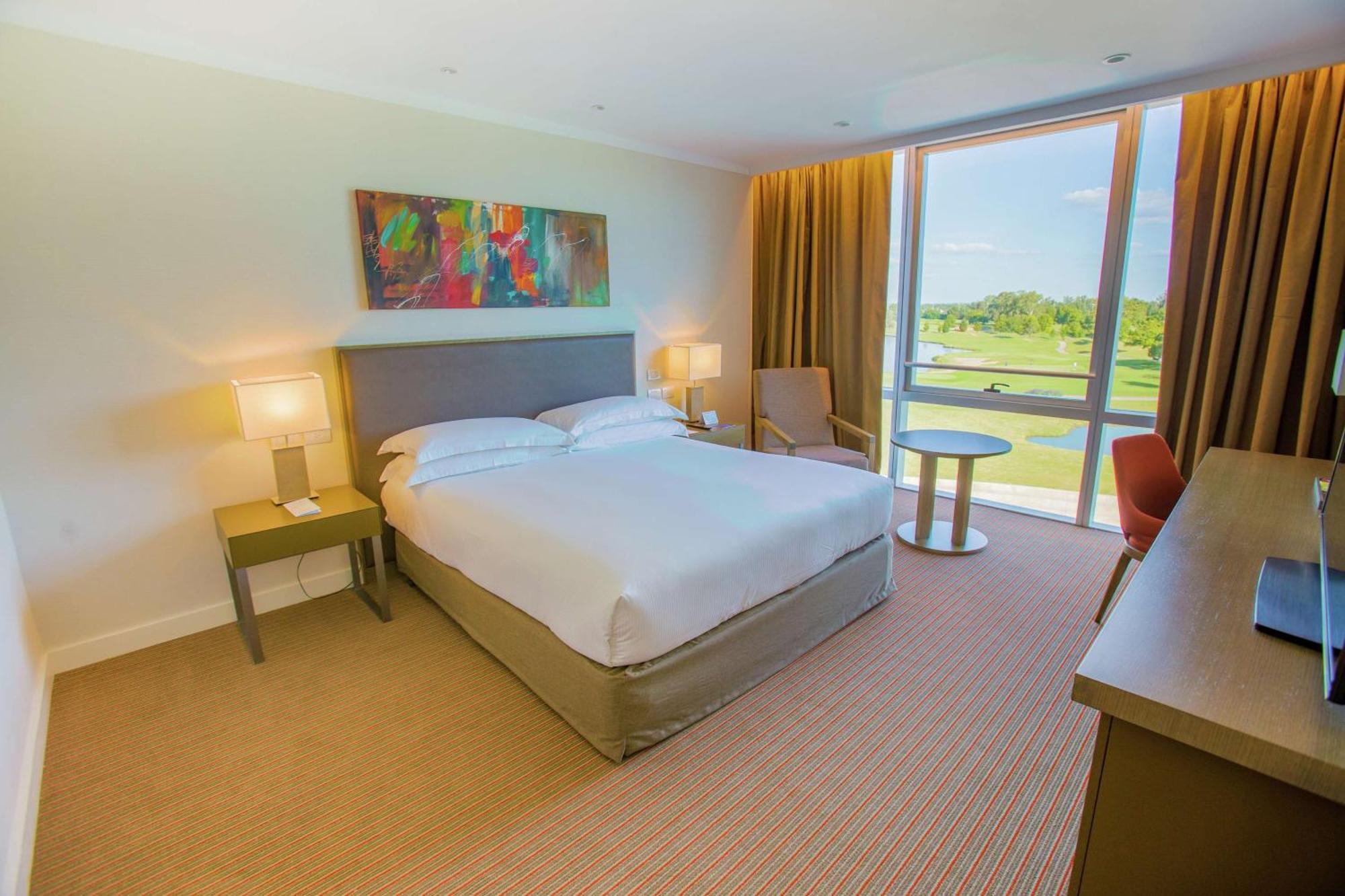 Hilton Pilar Hotel Екстериор снимка