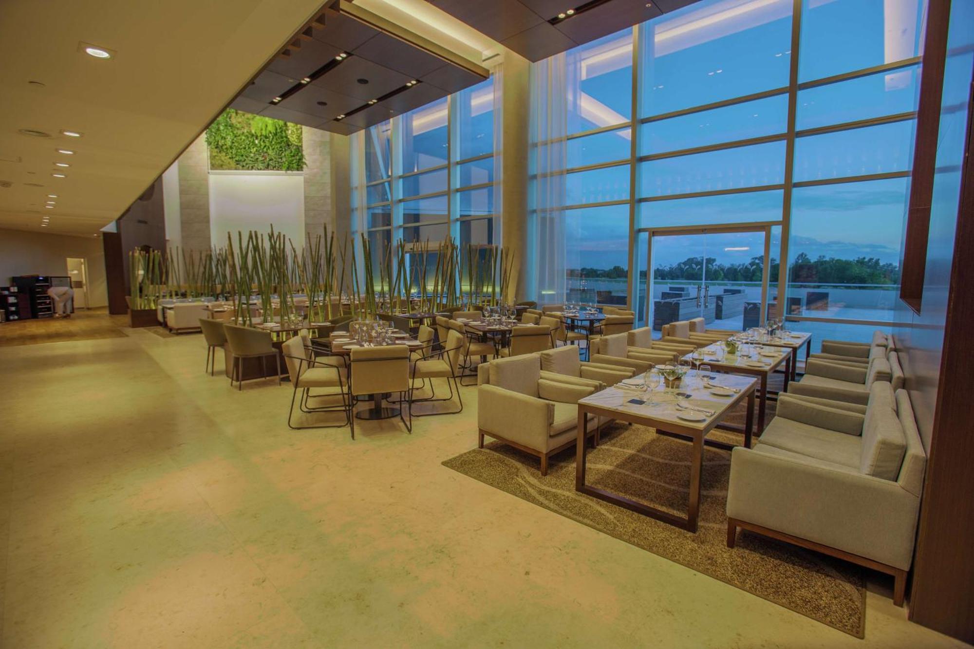 Hilton Pilar Hotel Екстериор снимка